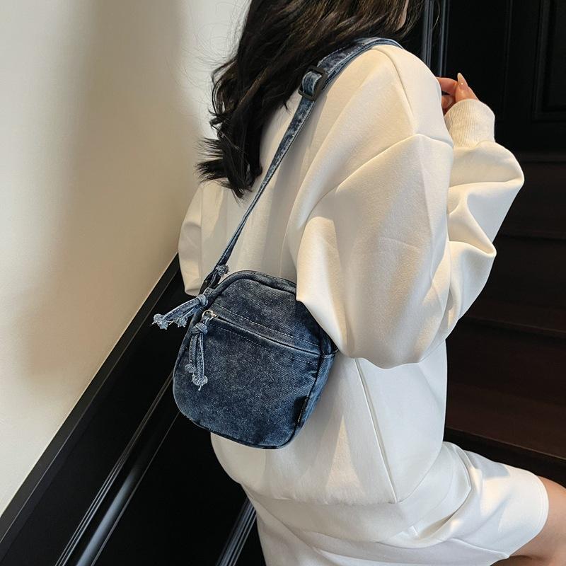 Simple mobile phone bag, women's tide lightweight messenger mini small bag, versatile denim casual change bag