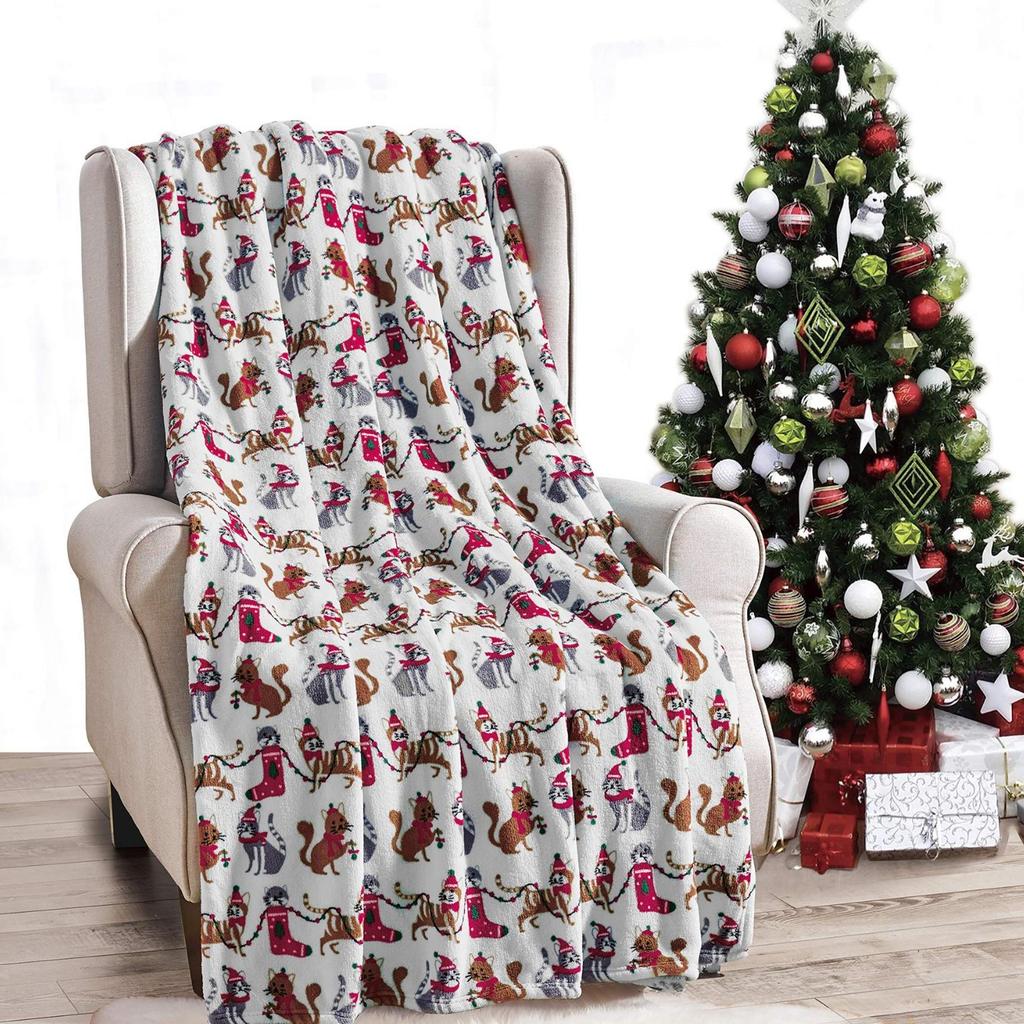 Christmas Elk Snowflake Patterned Red Flannel Blanket Cover Warmth Multifunctional Decorative Blanket Universal Winter Blankets