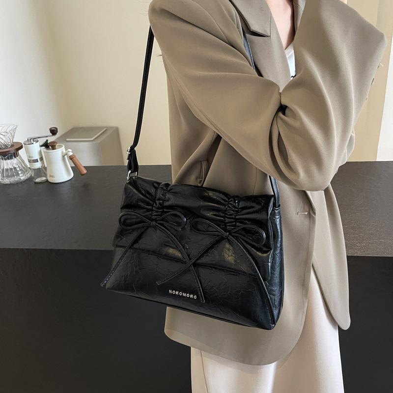 Bag Women's New Fashion Versatile Messenger Bag Commuter Shoulder Bag