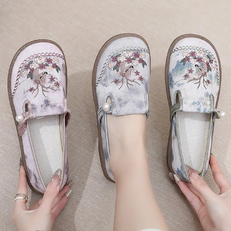 Women's Shoes Versatile Shoes Soft-soled Cloth Shoes Casual Shoes Mom Shoes