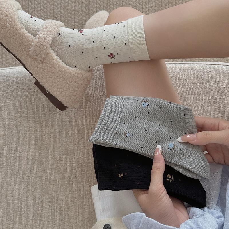 Fresh and Delicate Floral Print Socks, Women's Retro Mid-calf Socks, Spring and Autumn Thin Pile Socks, Sweat-absorbing Boneless Socks