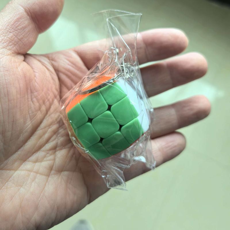 Toys Educational Mini Cube Keychain 3x3x3 3.5CM Puzzle Problem Solving Brain Teaser for Adults Novelty Gifts Kids Boys Girls