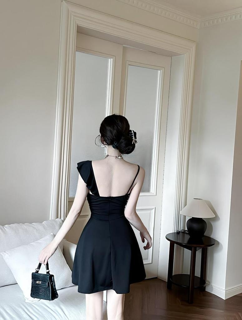 Sexy Low-Cut Spaghetti Strap Dress with Waist Cutout and Flared Mini Skirt - Nightclub Style