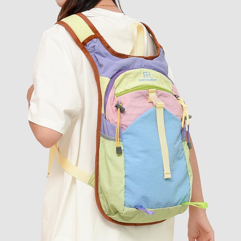 Zaino1011 primavera nuovo stile straniero impermeabile zaino da montagna per esterni leggero zaino da viaggio tendenza zaino di grande capacità
