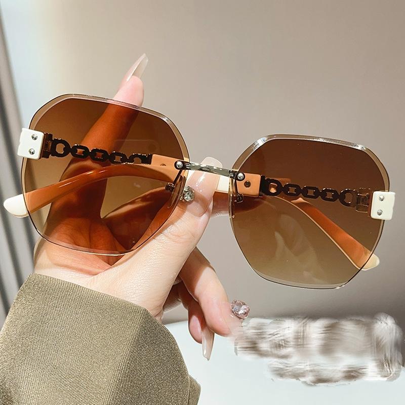 New Frameless Women's Outdoor Sunglasses, Trendy and Fashionable, UV Resistant Sunglasses