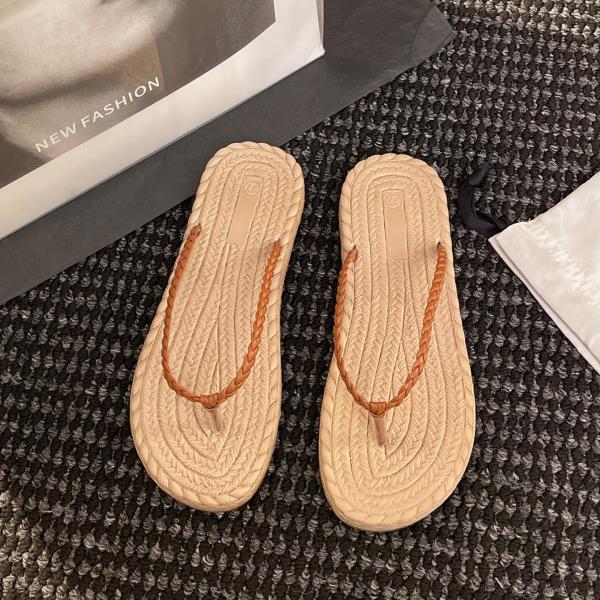 Fashion Female Shoes Rubber Flip Flops Summer Clogs Woman Slippers Soft Luxury Slides Flower Platform 2025 Hawaiian Beach Comfort