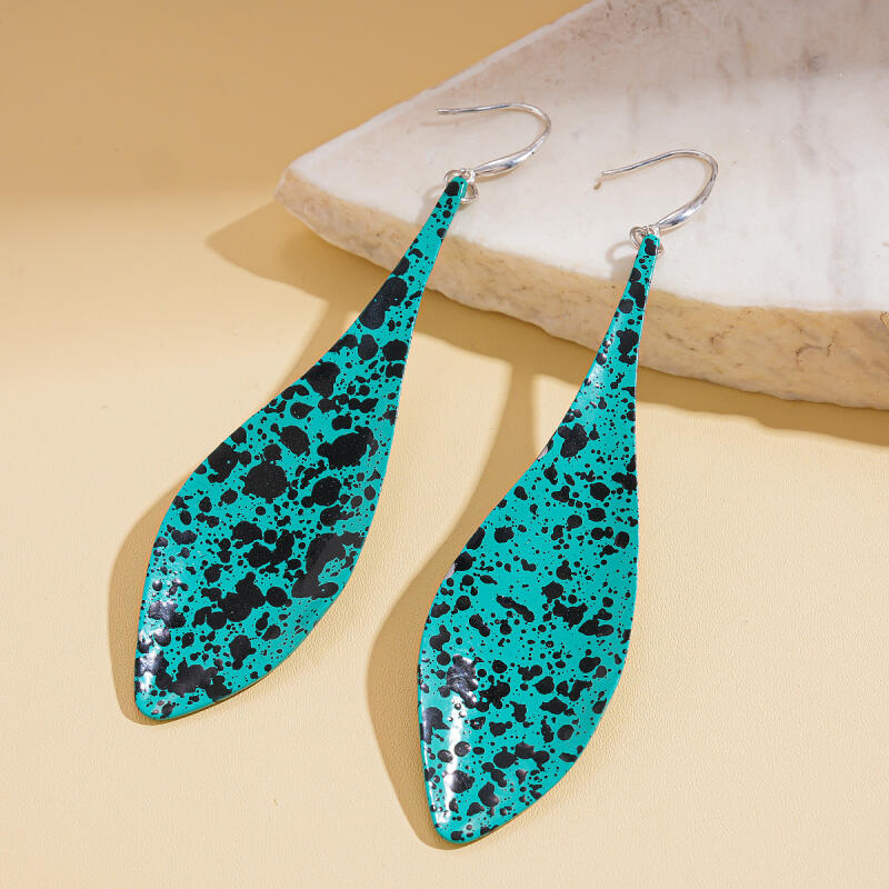 Vintage Metal Blue Large Leaves Hook Earrings for Women Ladies Bohemian Exaggerated Dangle Earrings Holiday Jewelry Accessories