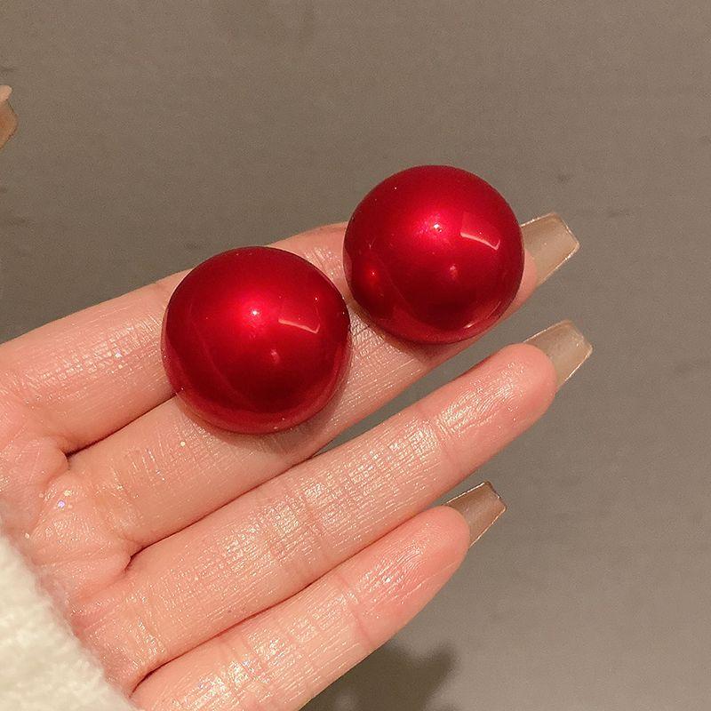 

Красные Преувеличенные Крупные Жемчужные Осенне-Зимние Новогодние Женские Серьги Red large pearl stud earrings