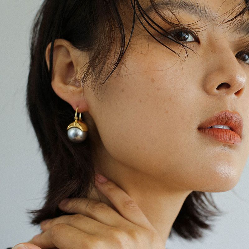 

Модные и минималистичные серьги с черным агатом и белым жемчугом, женские универсальные серьги в стиле ретро с геометрическим серым жемчугом и представителями меньшинств