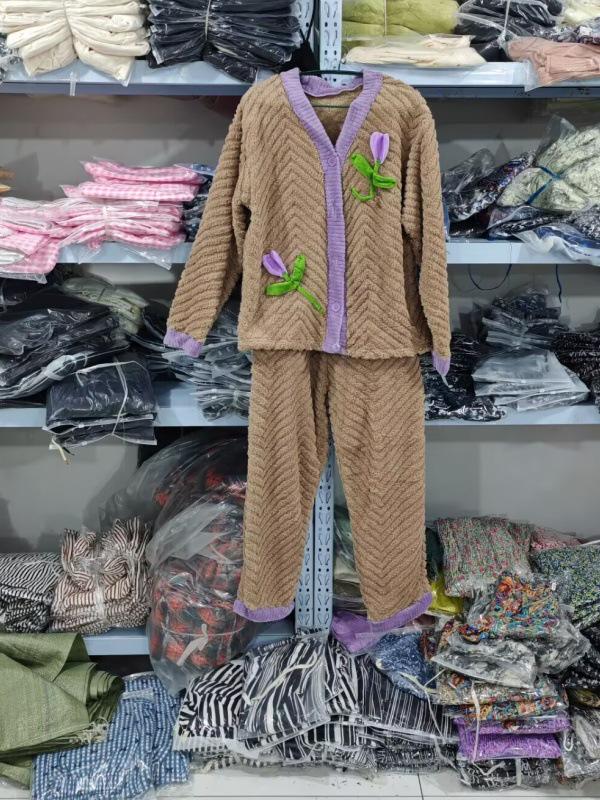 Women's Sweet Style Coral Fleece Pajamas Set with Rabbit Head Jacquard and Bowknot, Thickened for Autumn and Winter 2025.