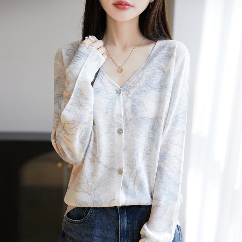 Leichte Strickjacke für Damen aus 50 % Wolle und 50 % Maulbeerseide – vielseitige Strickware für 4 Jahreszeiten für ganzjährigen Komfort und Stil