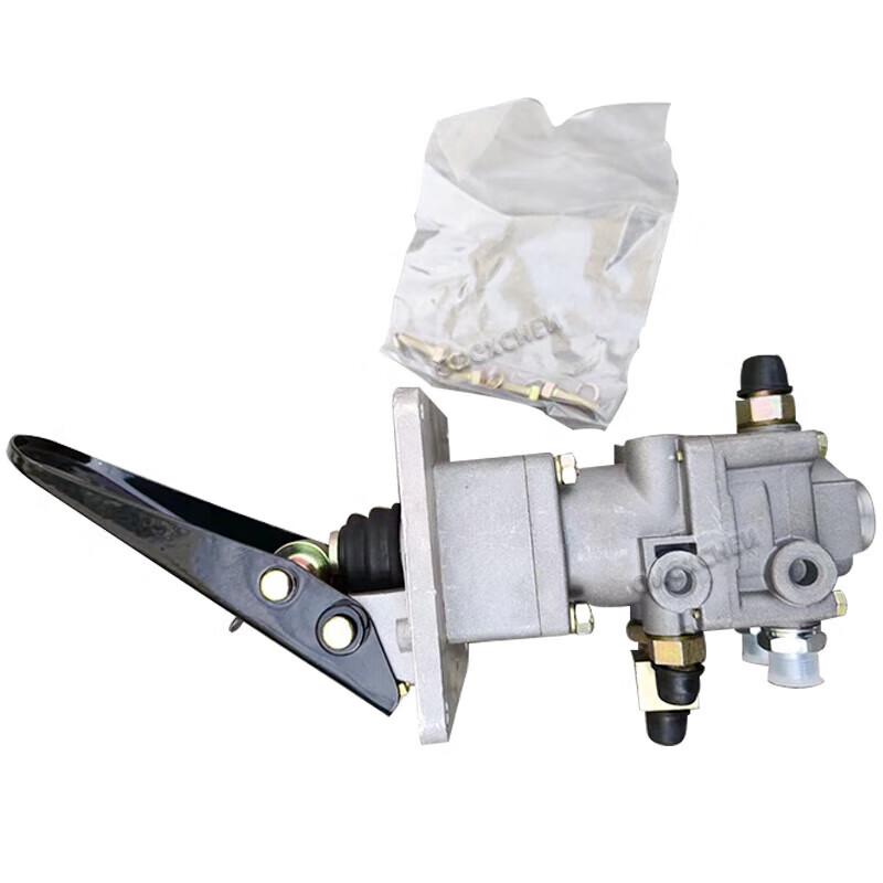 Brake Master Cylinder for Yutong GLZ021C/GLZ022C 1