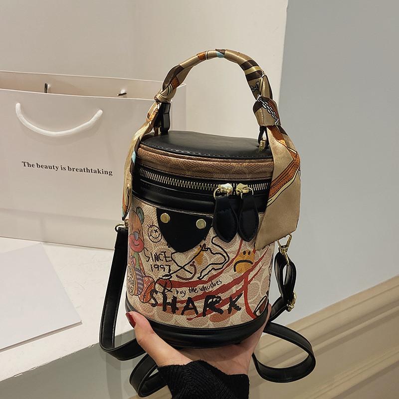2024 New Fashion Graffiti Bucket Bag Women Street Style Round Cylinder Bag