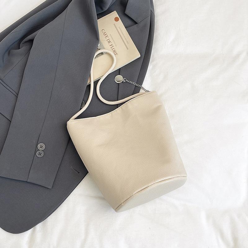 Summer New Niche Soft Leather Large-capacity Shoulder Bag Simple and Versatile High-end Bucket Bag Women