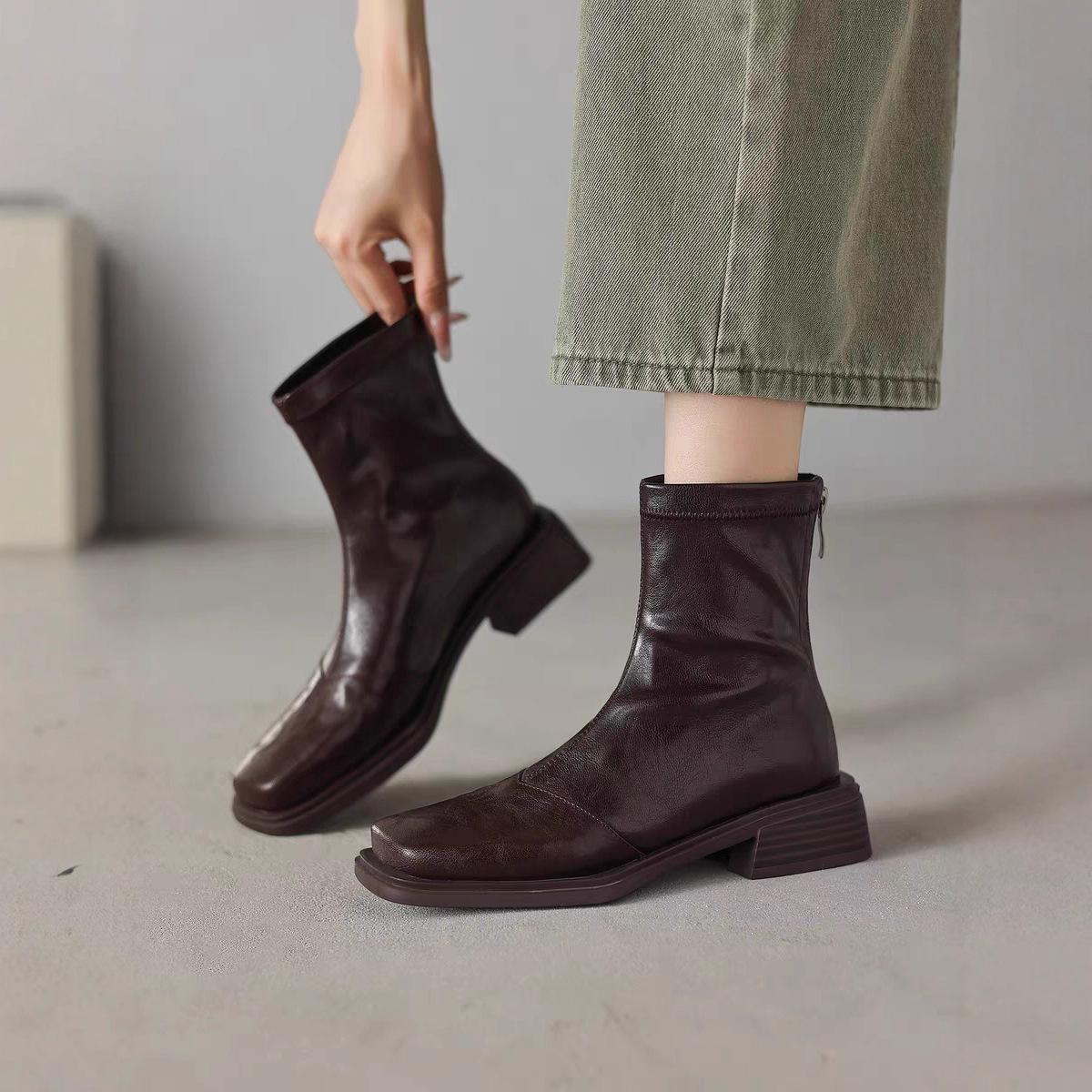 

Women Ankle Boots Fashion Square Toe Mid Heeled Shoes Designer Winter Woman Leather Boots Plus Size Chelsea Botas De Mujer 43