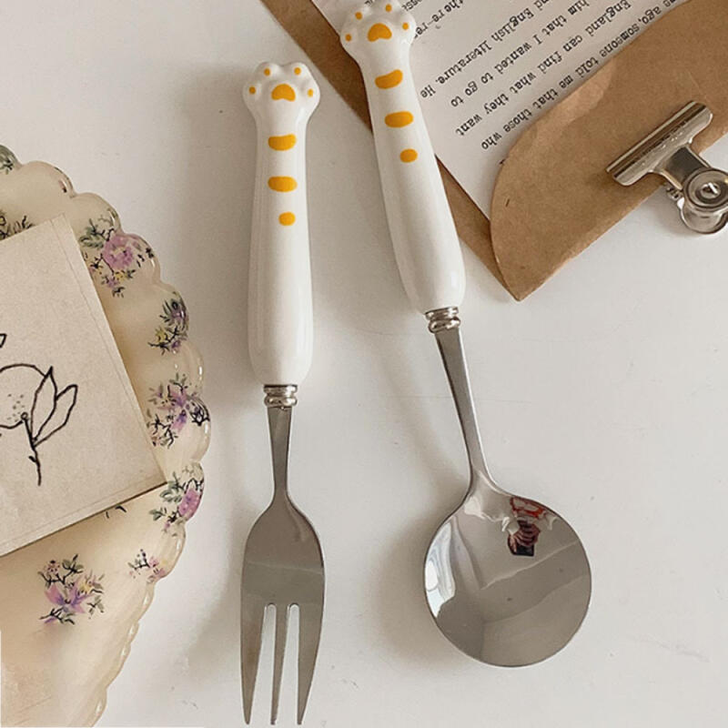 Kookkookhorang Portable Spoon and Fork Set (White)