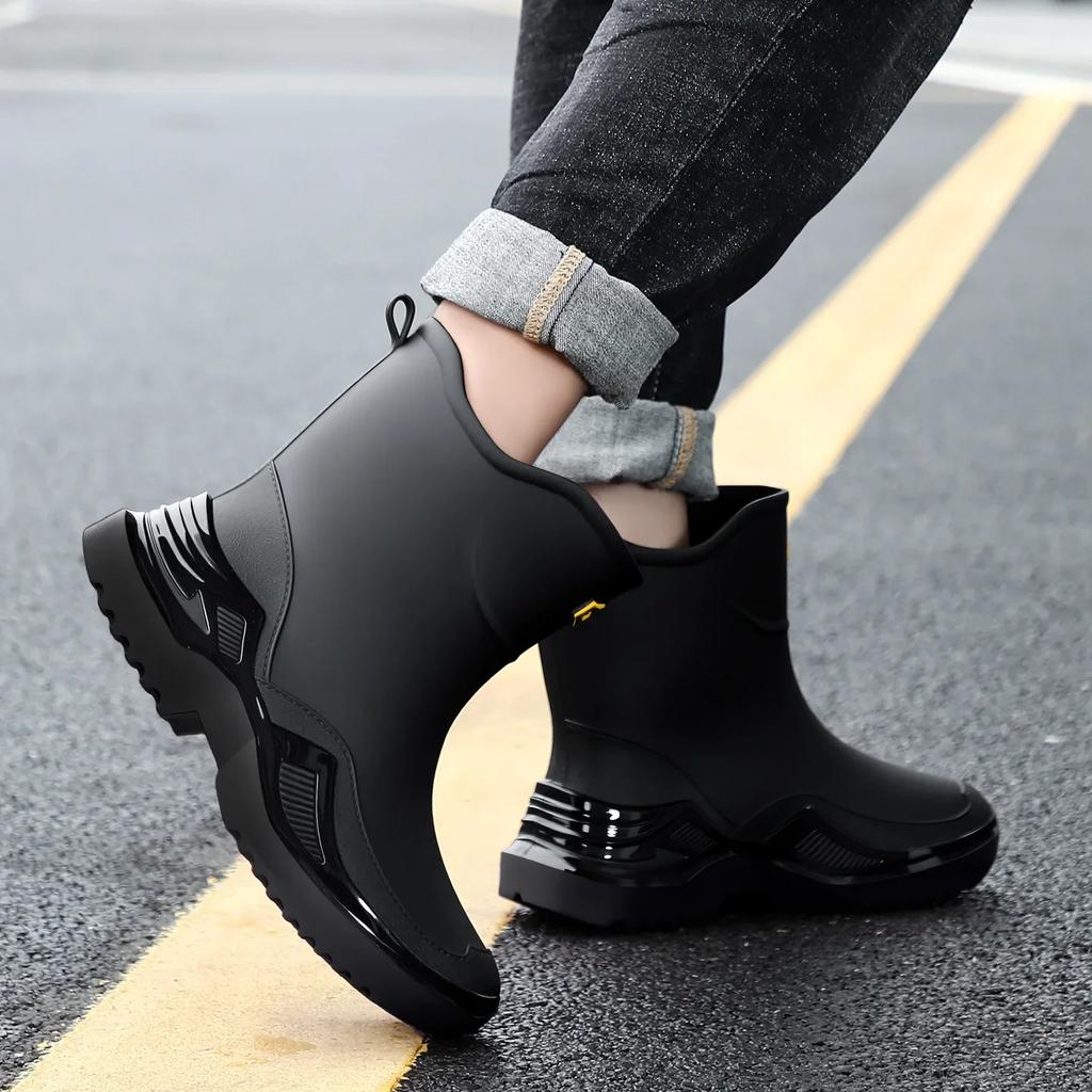 Classic Korean Black Anti-Slip Men's Rubber Boots Short Tube Sports Style Thickened Environmental Protection Water Shoes Zapatos