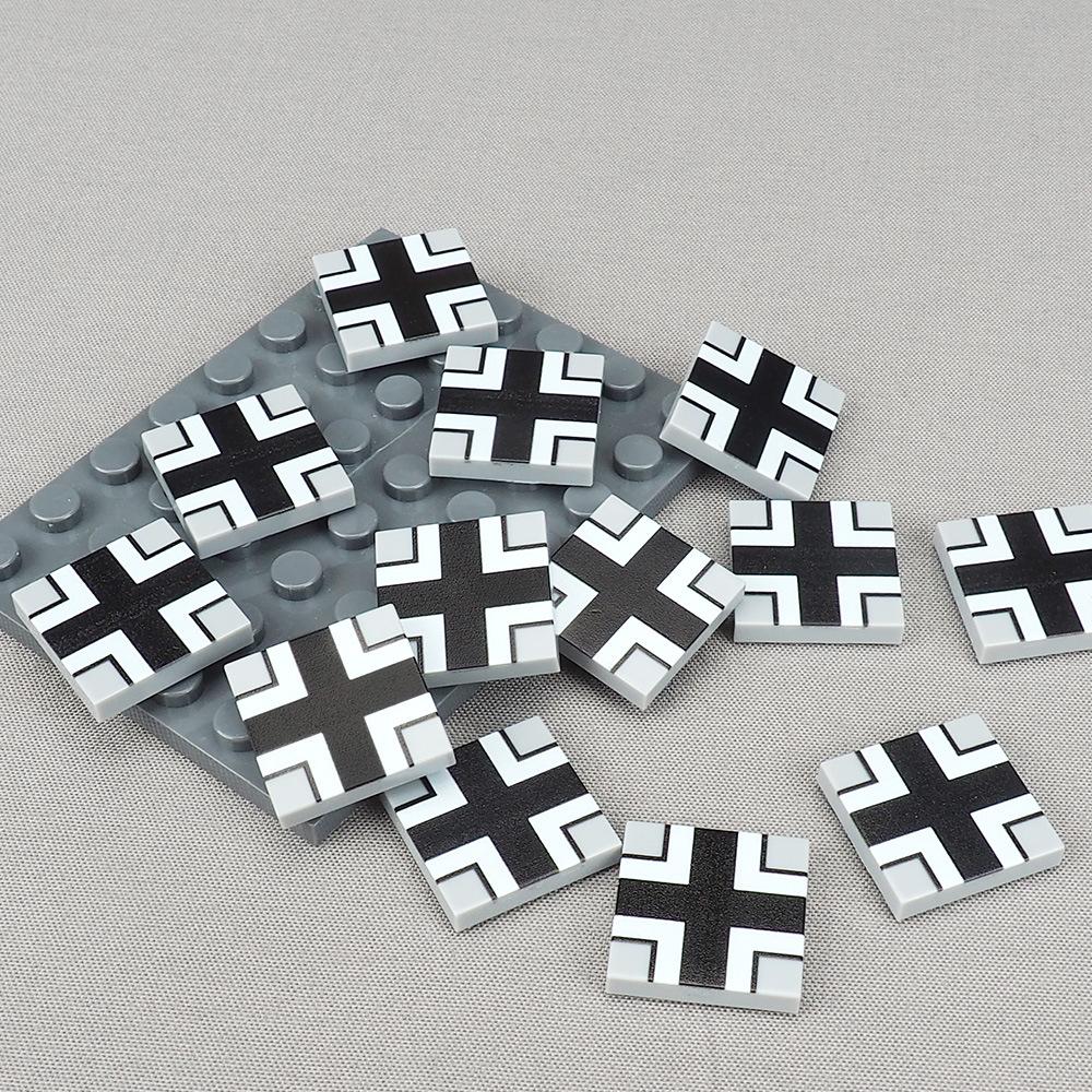Non-Toxic Moc 10Pcs 3068 2X2 Black Cross Pattern Building Blocks Kit Printed Board Bricks Particle Diy Toy Children Kid Birthday Xmas Gift