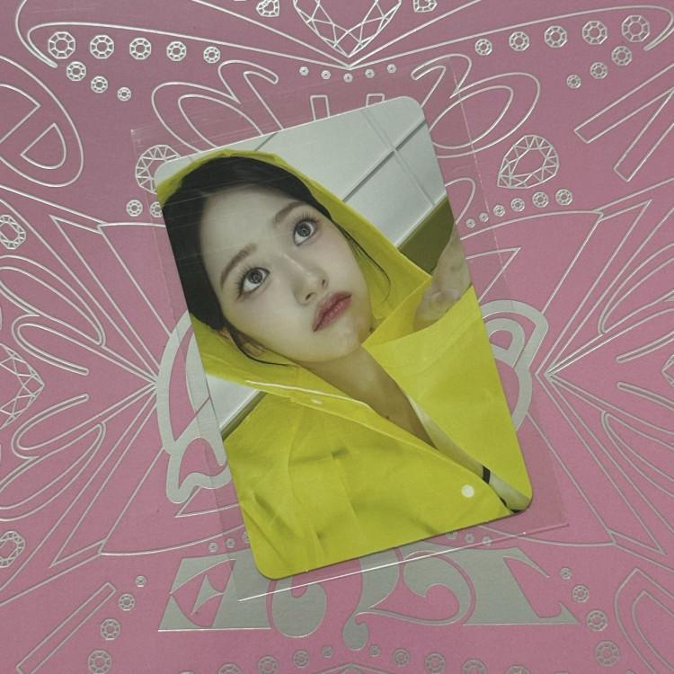 Ive Switch Album Official Unreleased Genuine Photo Makestar 3rd Raincoat Girl Gonggood Jinpo Eugene Photo