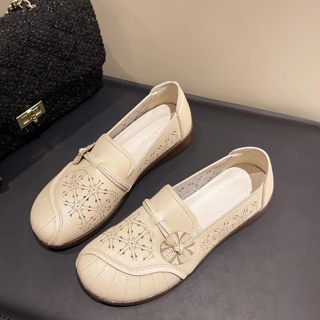 Fashion 2024 Flowers Hollow Moccasins Mother Ladies Designer Ballet Flats Summer Woman Leather Loafers Retro Style Women's Shoes