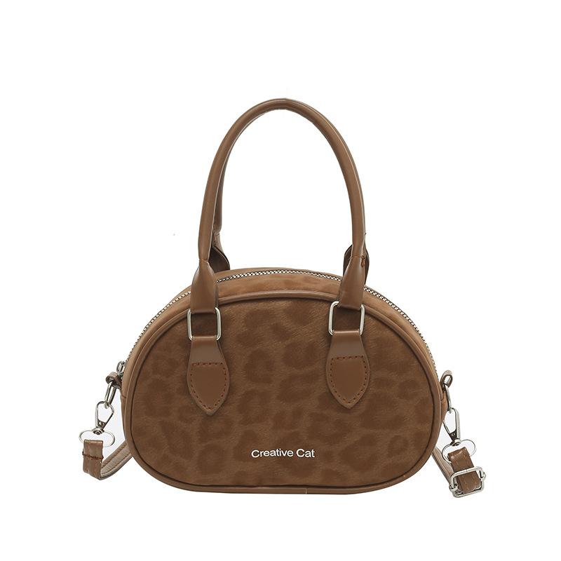 

Bags Korean niche leisure, new popular new products in the season, shoulder bags, trendy commuting, simple and versatile messenger bags for women коричневый