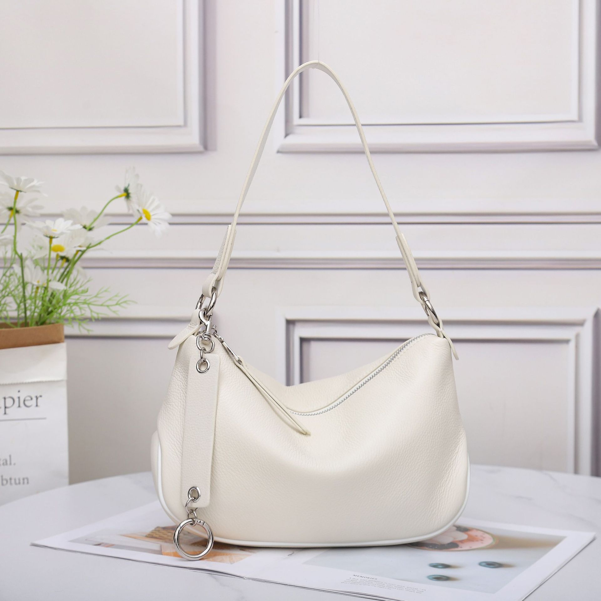 

Dropped Pattern First Layer Cowhide Generous Bag Shoulder Bag Popular Fashion Women S Large Capacity Square Bag Practical Soft Leather Underarm Bag белый