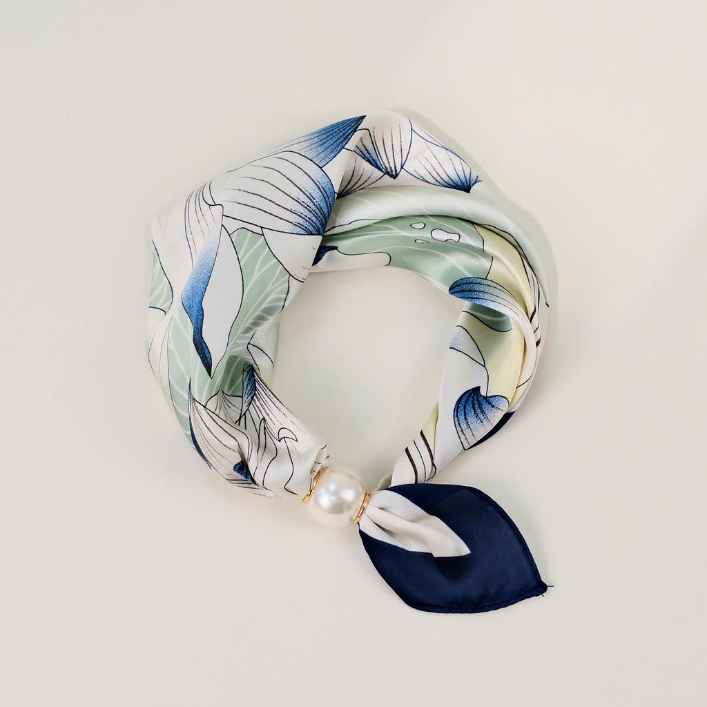 Elegante Sciarpa di Seta Magnetica con Fiori di Cashmere a Pois