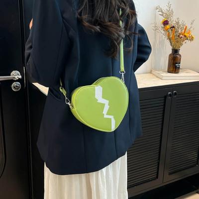 New Fashion Trend Love Solid Color Niche Design Heart-shaped Bag Personalized Shoulder Messenger Bag Women