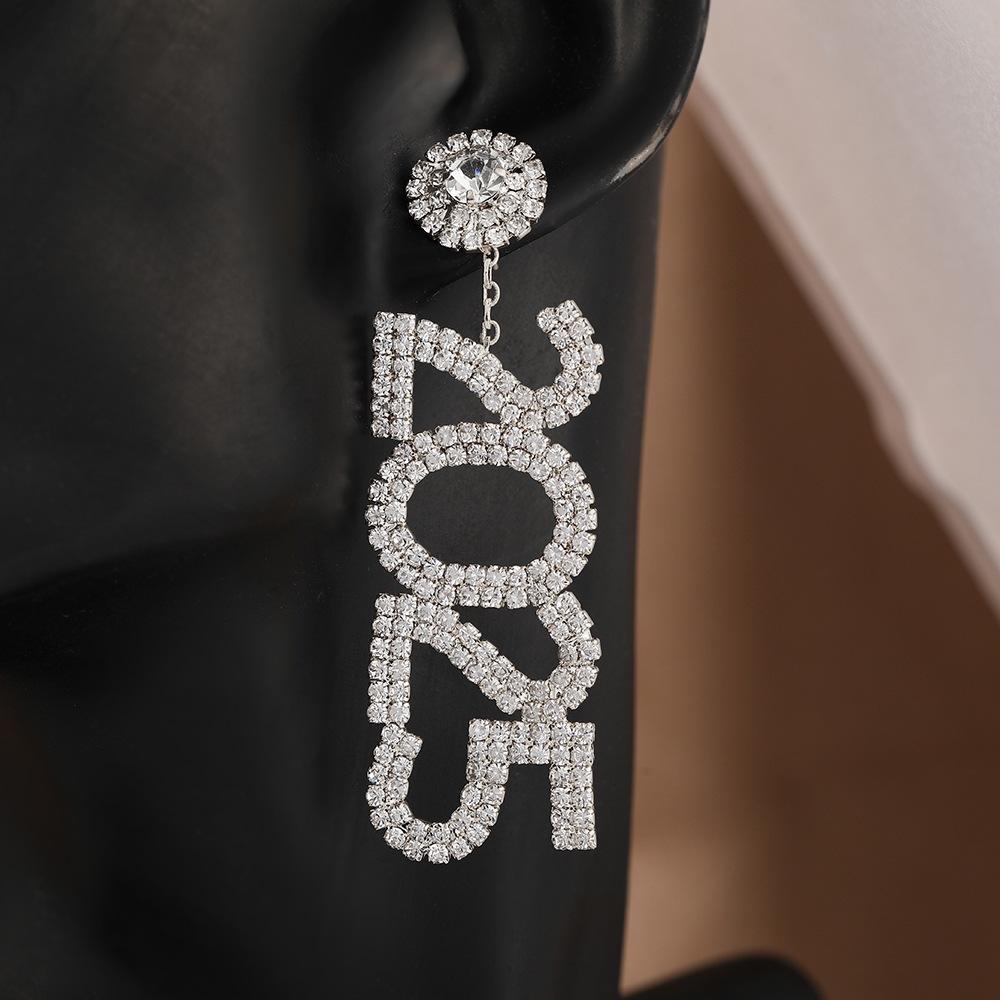 Personality 20 Digital Rhinestone Earrings Niche Temperament Versatile Letter Earrings Design Sense Digital Stud Earrings Women серебряный