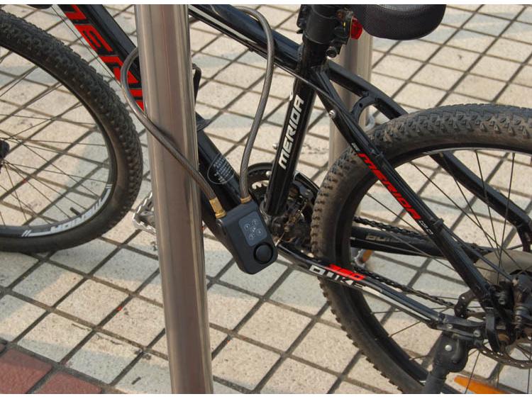 Y787 Keyless Combination Alarm Lock: Steel Wire, Anti-Disassembly, Rainproof, Anti-Theft, Electronic Lock for Bicycles and Motorcycles.