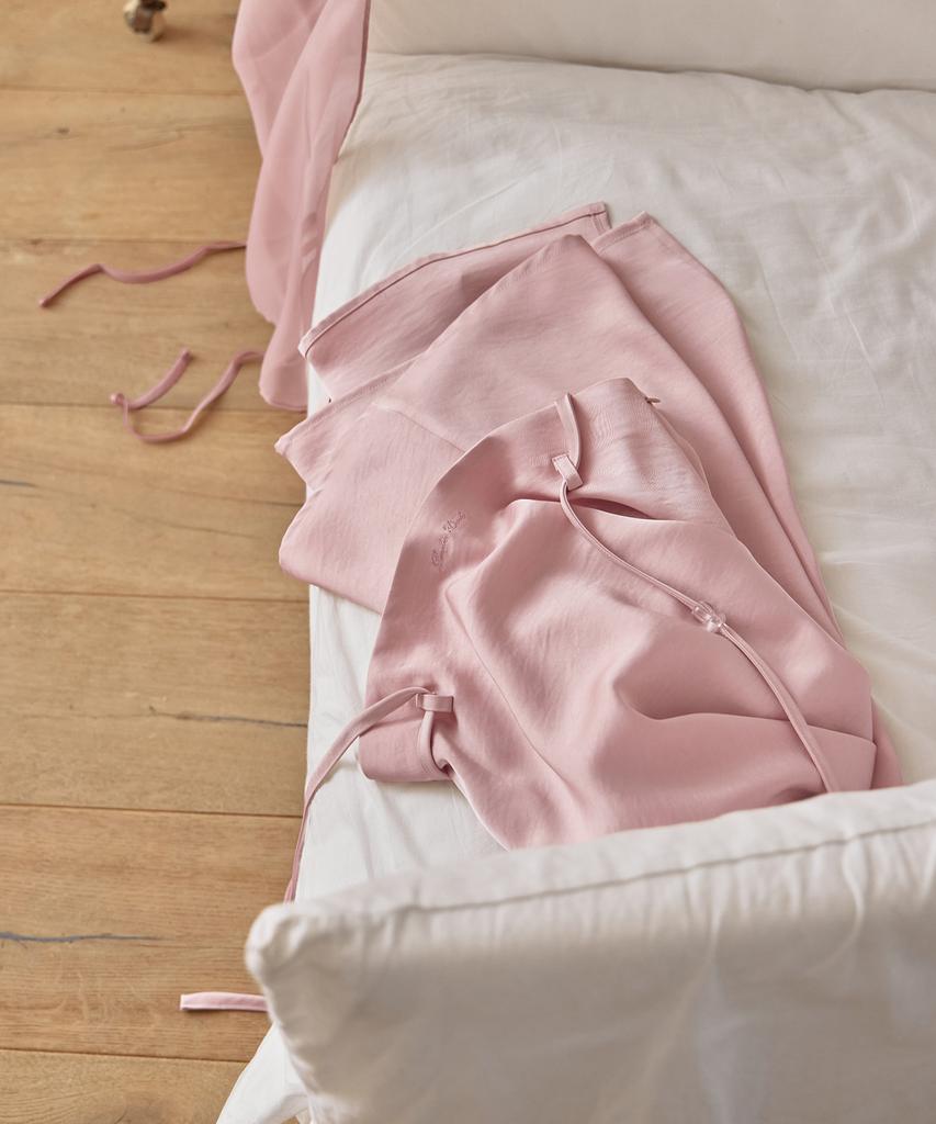 Leondeondada Glossy Satin Long Skirt, Soft Pink