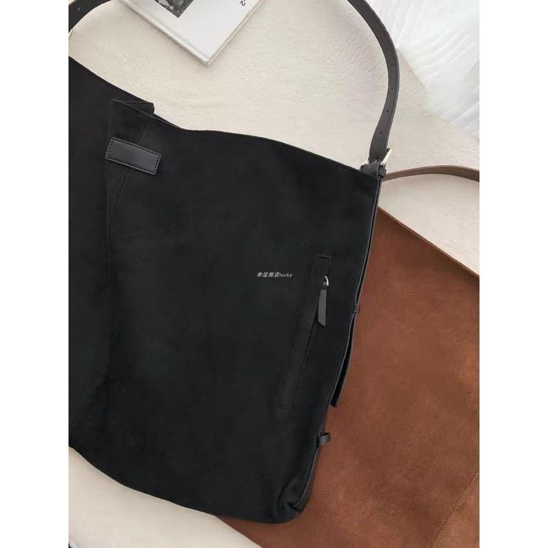 

Autumn and winter large-capacity bucket bag women s new high-end suede casual matte messenger tote bag чёрный