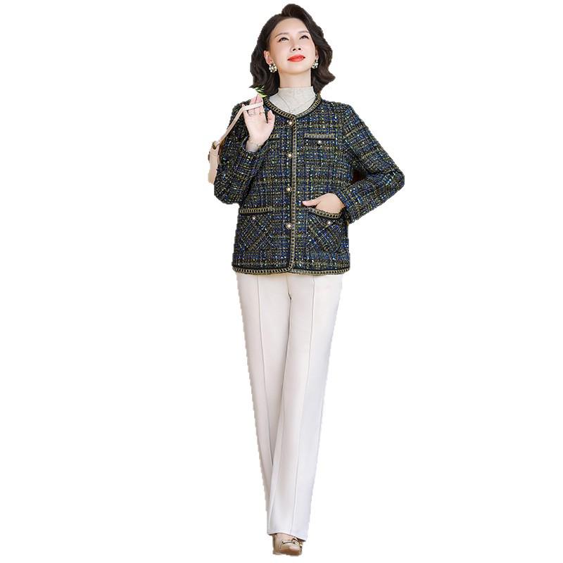 Korean Style Elegant Round Neck Color Block Coat for Women’s Autumn/Winter - Small Fragrance Style for Middle-Aged and Elderly Ladies.