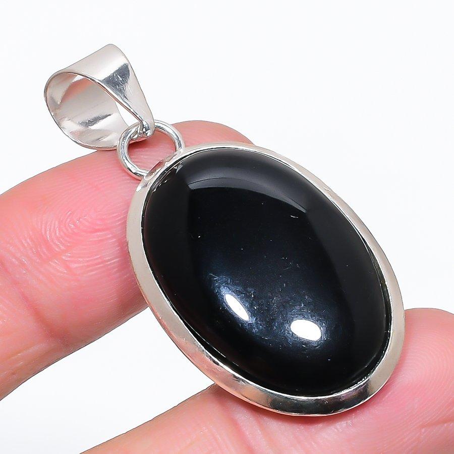 

Natural Black Onyx Gemstone 925 Sterling Silver Jewelry Pendant 1.97 q5R84