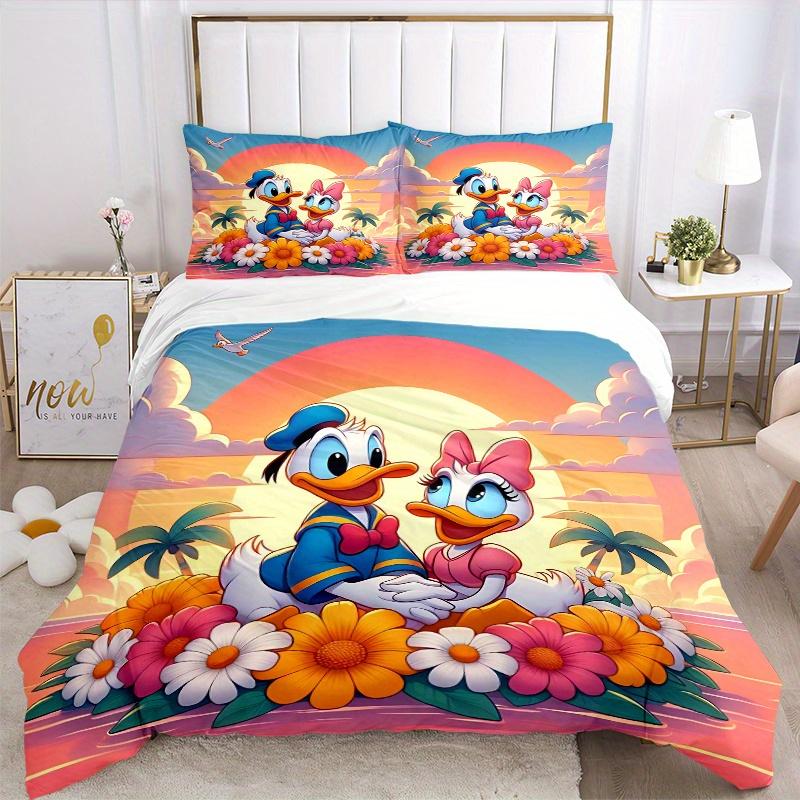 3pcs Daisy Donald Duck Printed Quilt Set - Includes 1 Quilt Cover and 2 Pillowcases, Machine Washable - Suitable for All Seasons.B013