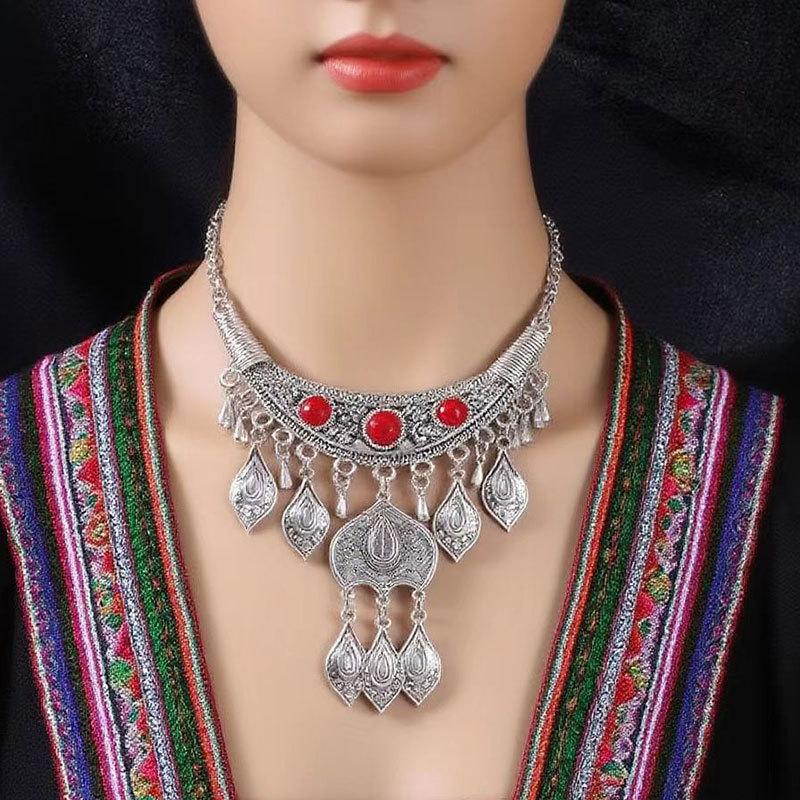 Retro Ethnic Portrait, Coin Tassel Necklace, New Chinese Exotic Collarbone Chain, Miao Jiang Girl Neck Chain