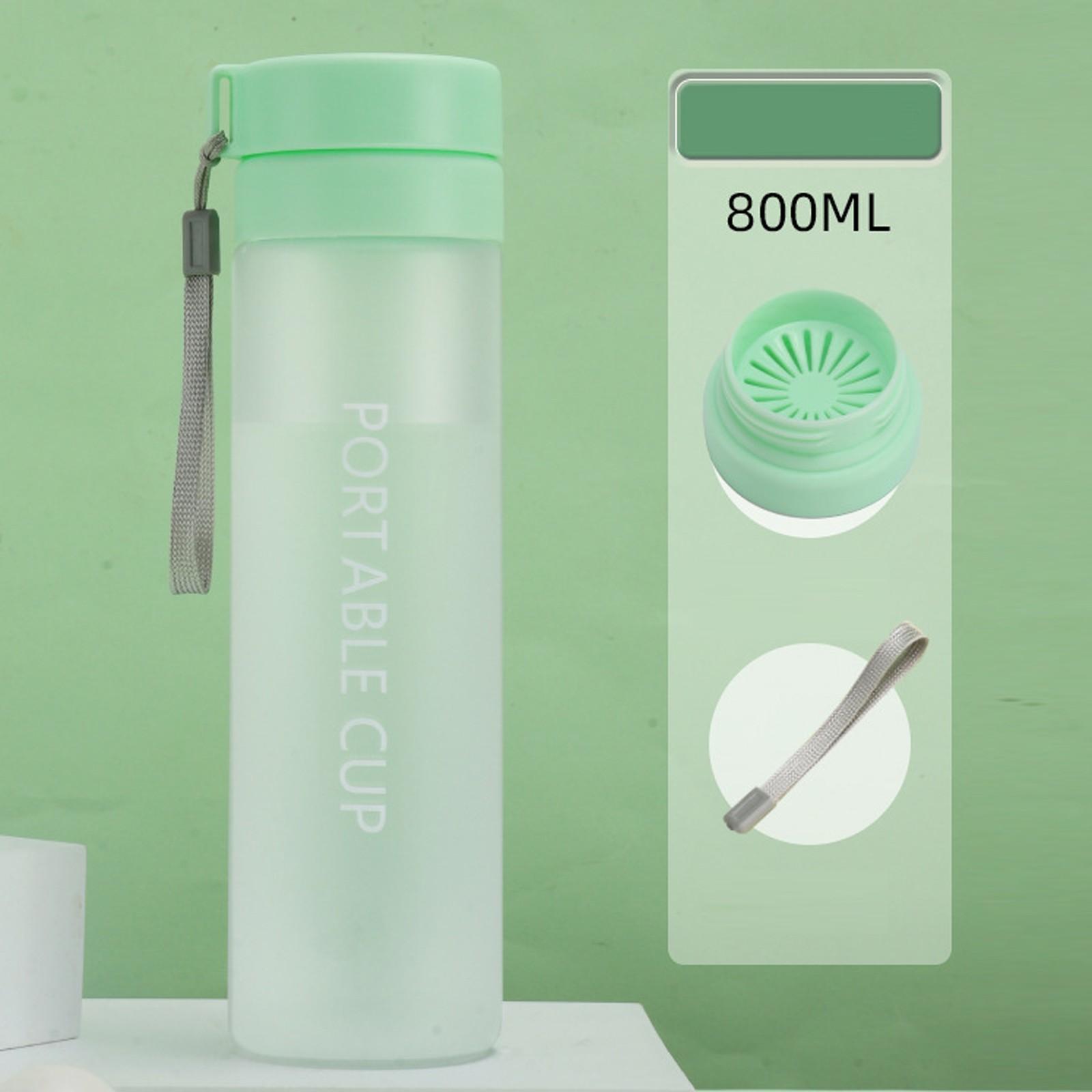 

Portable Cup 800ml Frosted Finish Sports Water Bottle with Leak Proof Lid and Carry Strap Suitable for Outdoor and Gym Use One Size зелёный