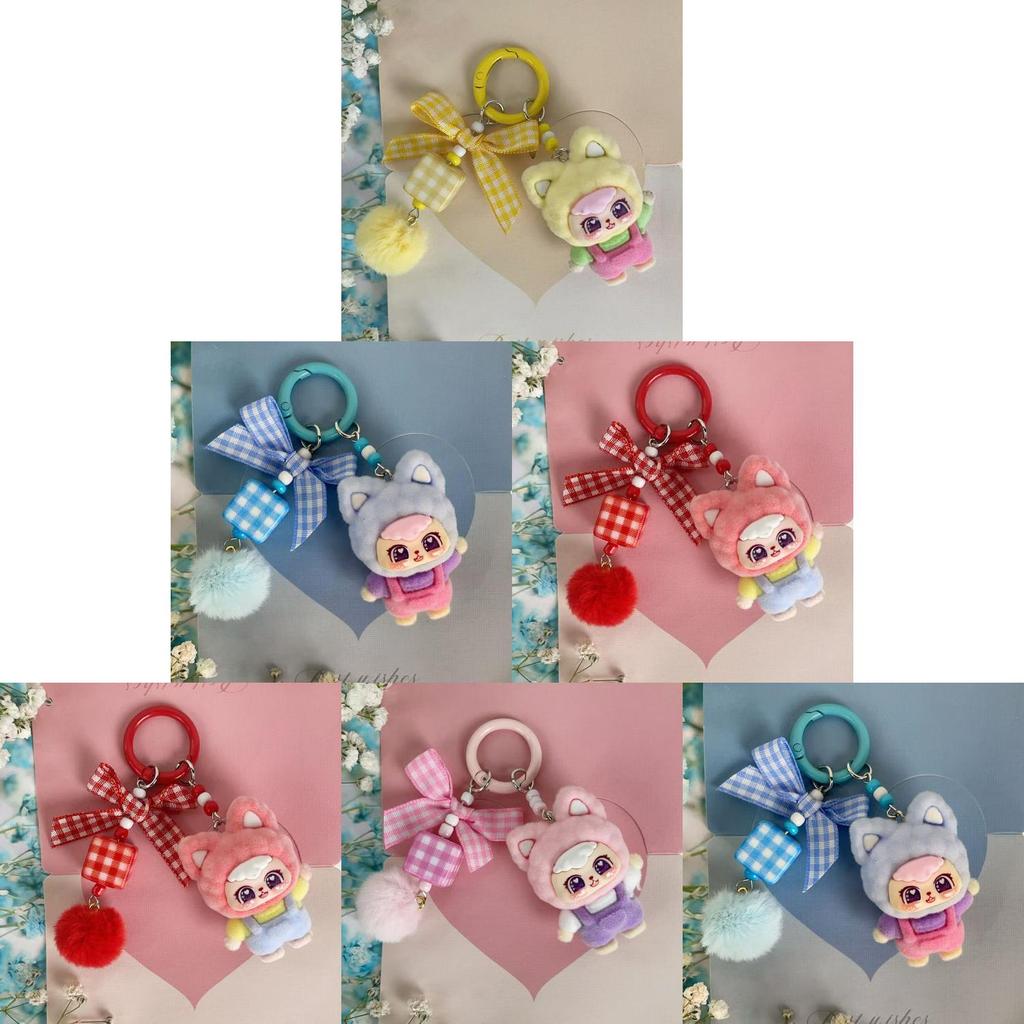 Plastic Handwave Cat Keychain With Cartoon Design For Gift And Party Decor