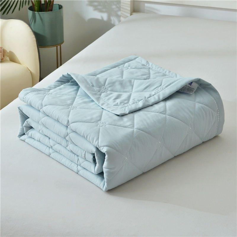 

Крутой двойной многофункциональный моющийся комбинированный кондиционер с хлопковым покрывалом для кровати 150*200