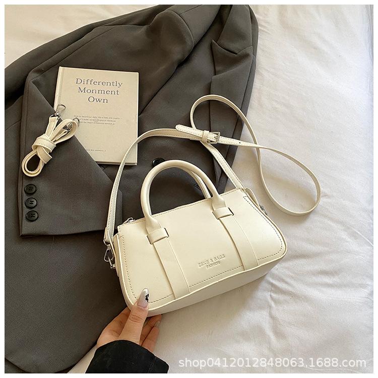 

Сумка в стиле ретро, нишевая, с высоким чувством стиля, женская, 2025, новая, трендовая, сумка-подушка, сумка через плечо, портативная, сумка-бостон