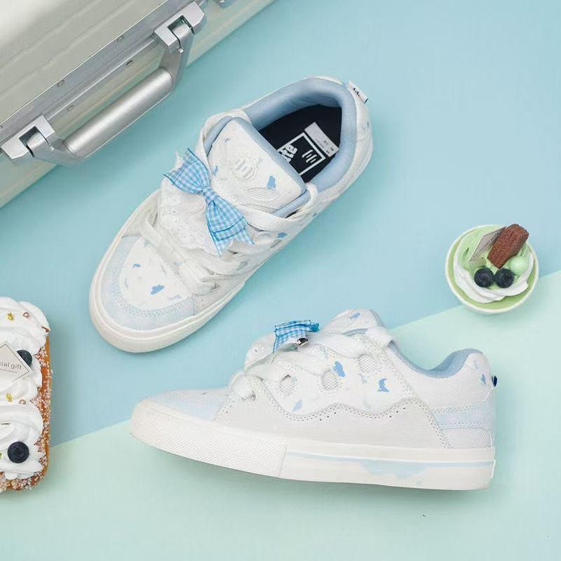 

Cute bread shoes sneakers shoes buckle lace lace bow hairpin accessories cute girl heart 40