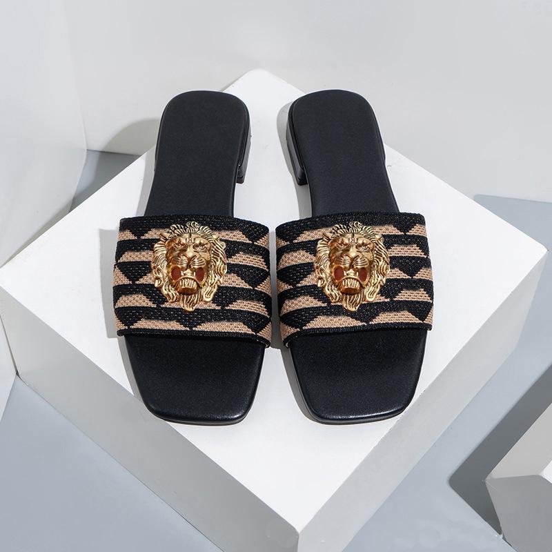 

Fashion New women s embroidered low heels slippers Europe and the United States large size square head sandals leather shoes 36 чёрный