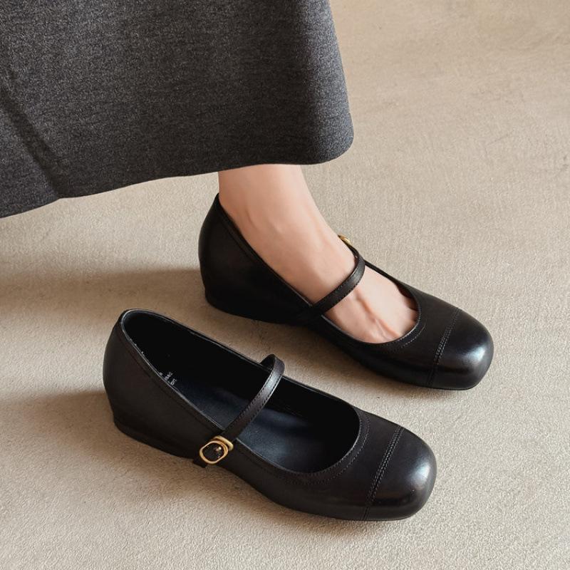 

Round head comfortable cowhide lazy shoes new women s casual single shoes non-slip beef tendon sole large size low-top shallow mouth single shoes 40 чёрный