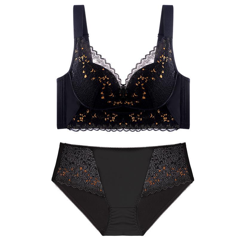 Elegant Lace Push-Up Bra: Medium-Thick, Wire-Free, Supportive for Small Busts