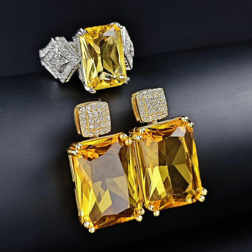 Ensemble de bijoux géométriques classiques Sheim Source: Ensemble deux pièces pour femmes avec bague et boucles d'oreilles (R7345-E7966)