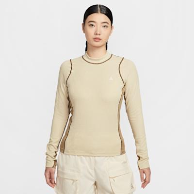 Nike ACG T Shirts Women s Light Khaki/Umbrellum Beige/Moss Wood Brown/ S