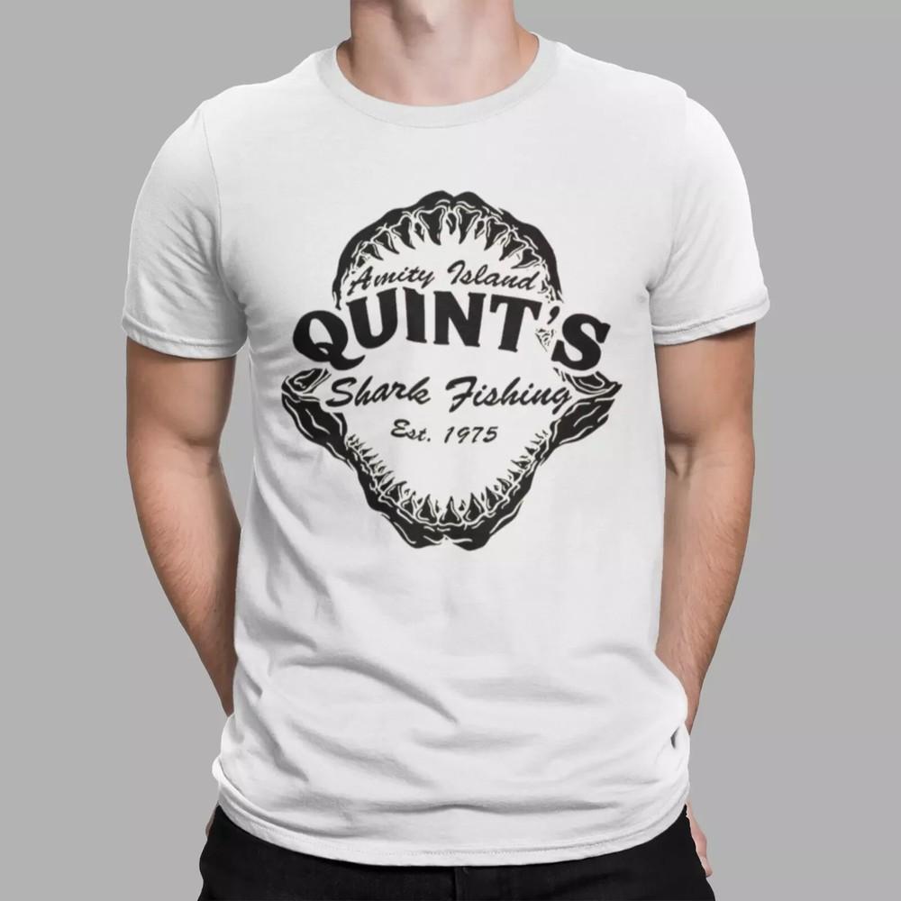 

Quints Fishing T-Shirt Shark Jaws Amity Island Movie Film Retro 70s 80s Gift Unisex T-Shirt XL