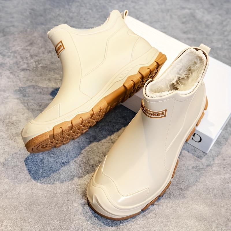 Heavy-Duty Non-Slip Rubber Rain Boots Ideal for Men & Women, Outdoor Footwear, Rugged Design, Durable Construction, Protective Footwear