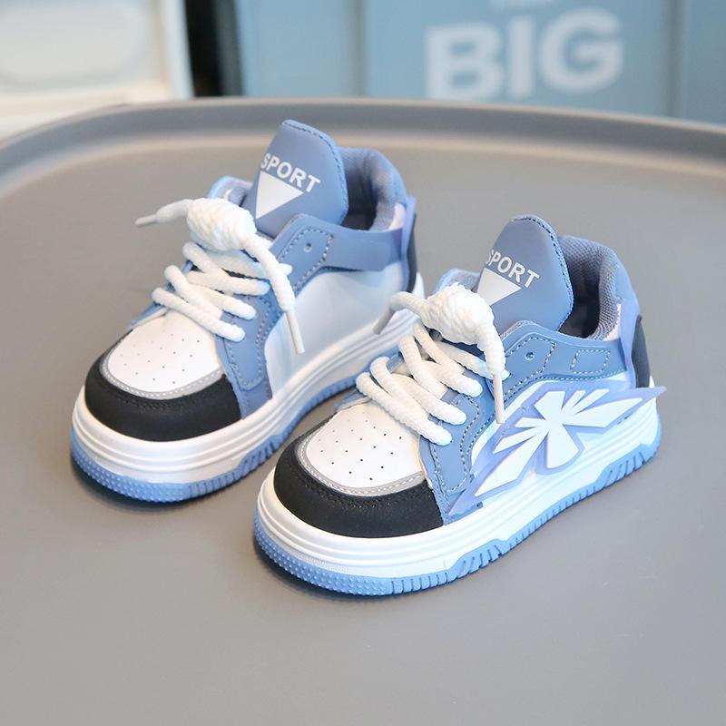 Kinder Sportschuhe 2025 Frühling und Herbst Jungen Freizeit Board Schuhe High-Top Mädchen kleine weiße Schuhe weichsohlige Baby Brotschuhe