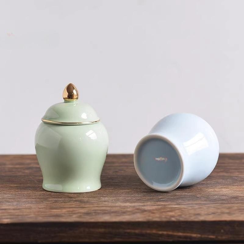 Nordic Mini Ceramic Tea Leaf Jar Fragrant Powder Sealing Portable Travel Small Tea Jar Gilded Porcelain Storage Bottle Container